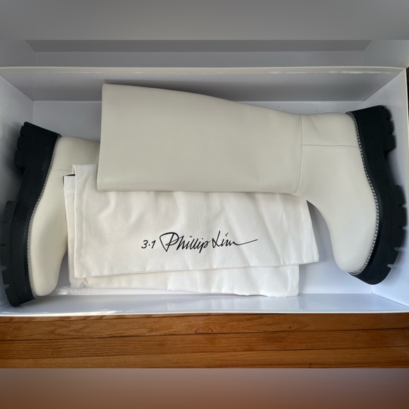 🤍NWT 3.1 Phillip Lim Kate Lug-sole Tube Boots in leather white black, 39, 9 US - Picture 7 of 16